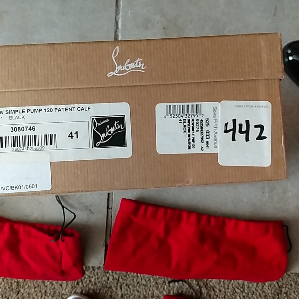 Shoes - Picture 4 of 4